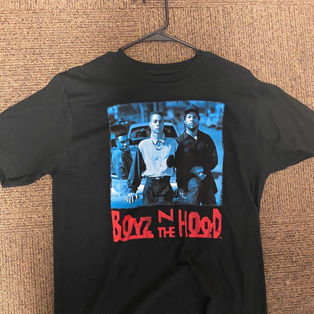 Graphic tee
